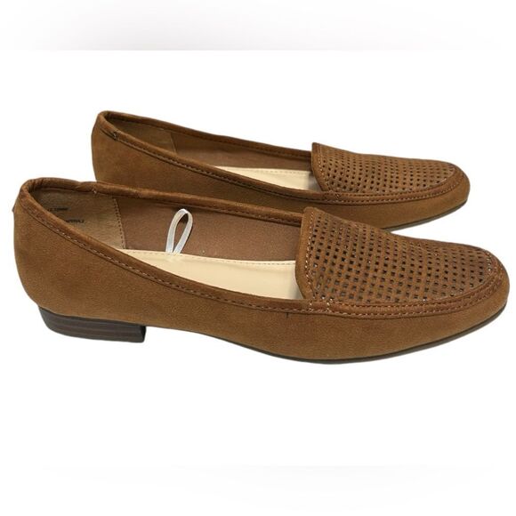 Liz Claiborne LC Towne Perforated Brown Loafers Flats Slip on Size 6.5 with Box - Picture 1 of 9